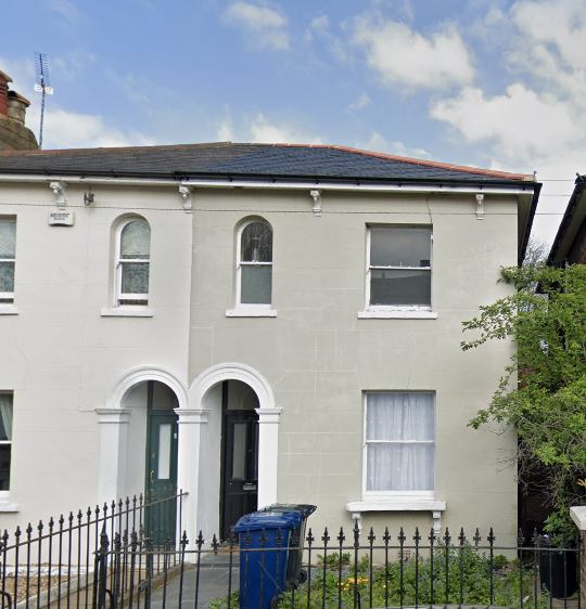 Room Stanley Road in Greater London