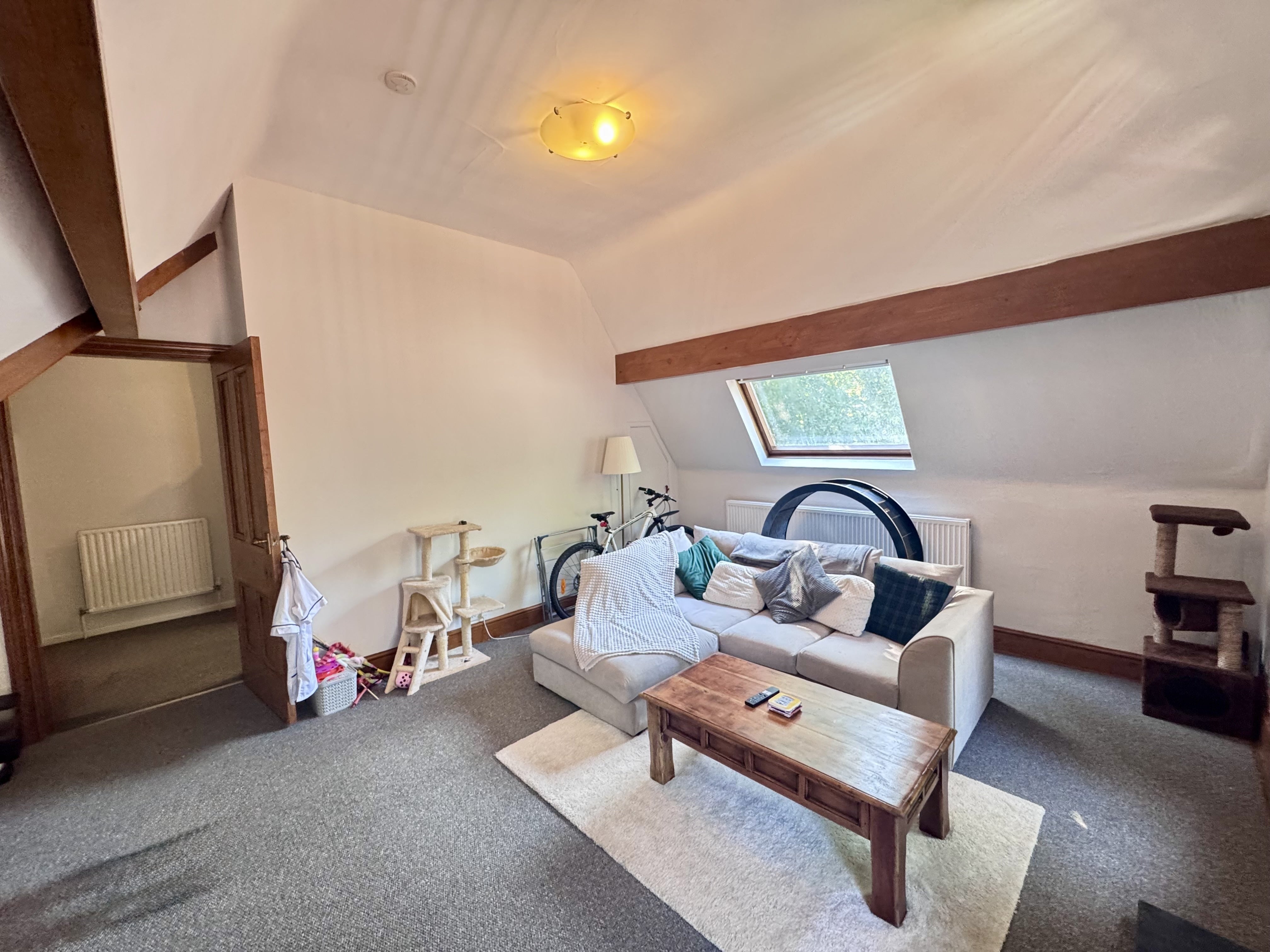 Flat Magdala Road in Nottingham