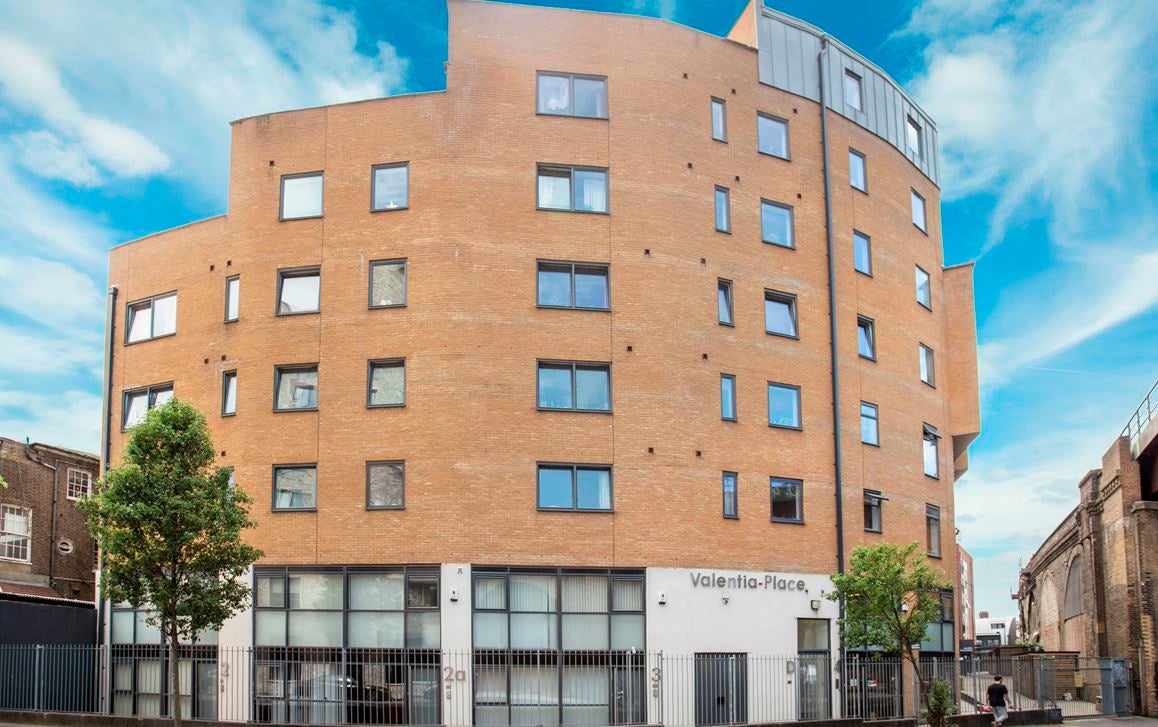 Flat Valentia Place in Greater London