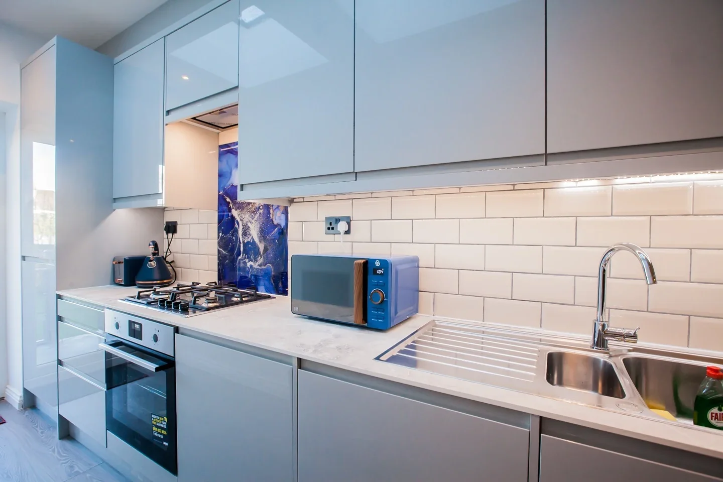 Room Caldbeck Avenue in Greater London