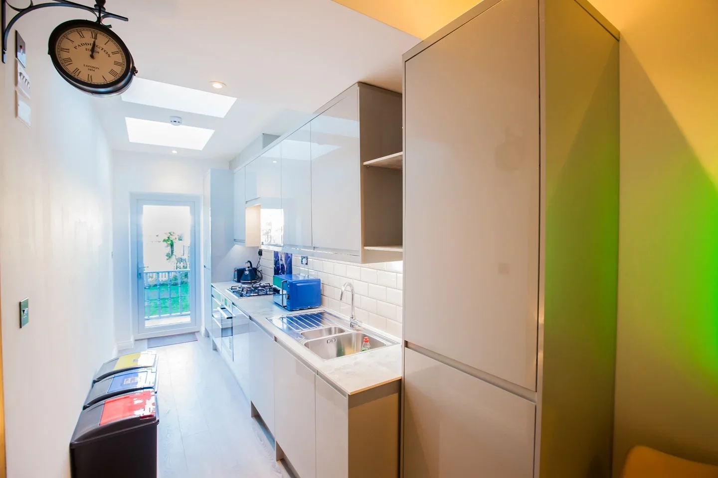 Room Caldbeck Avenue in Greater London