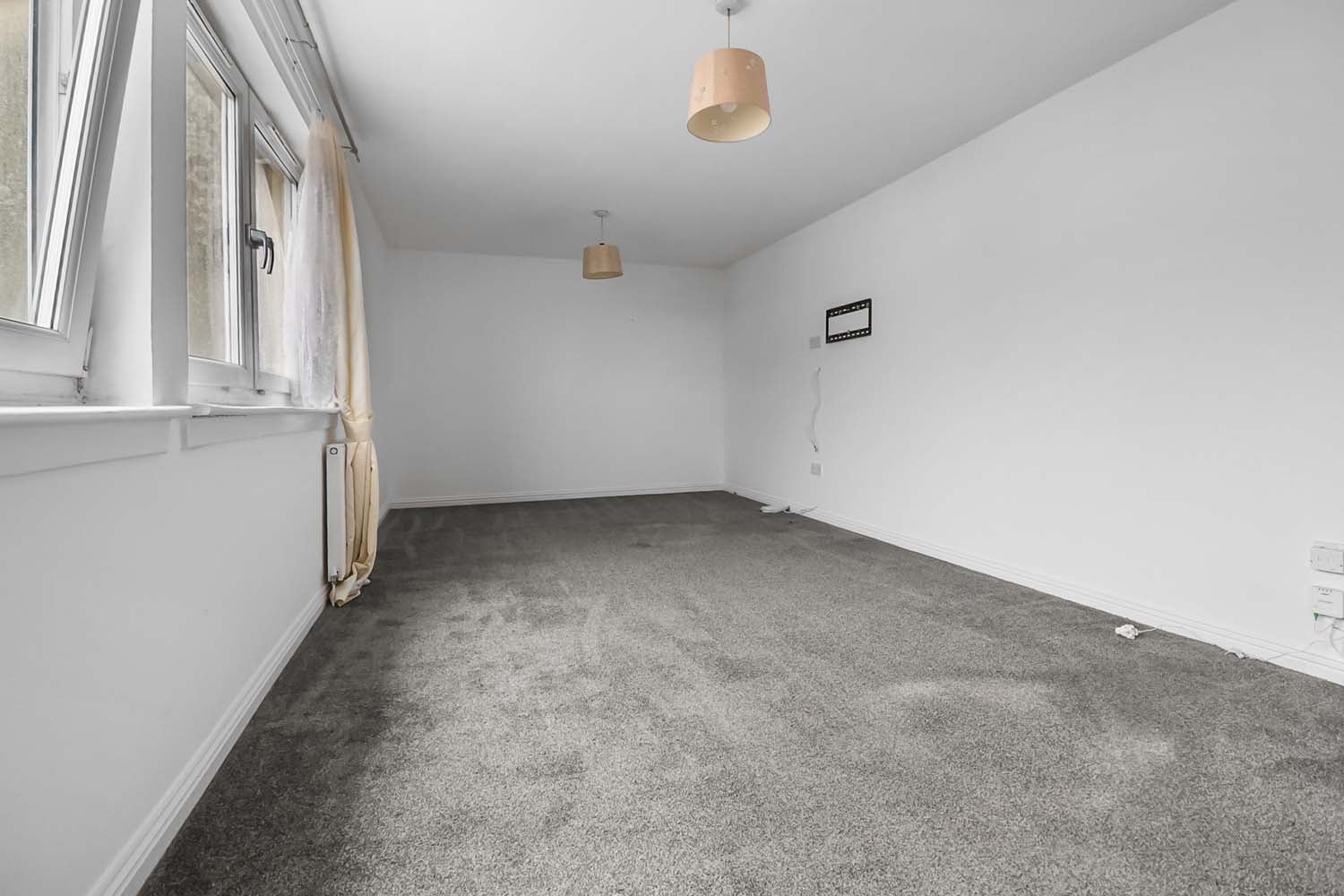 Flat Willowpark Court in Airdrie