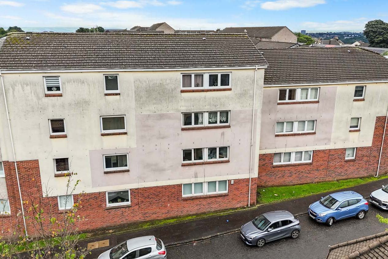 Flat Willowpark Court in Airdrie