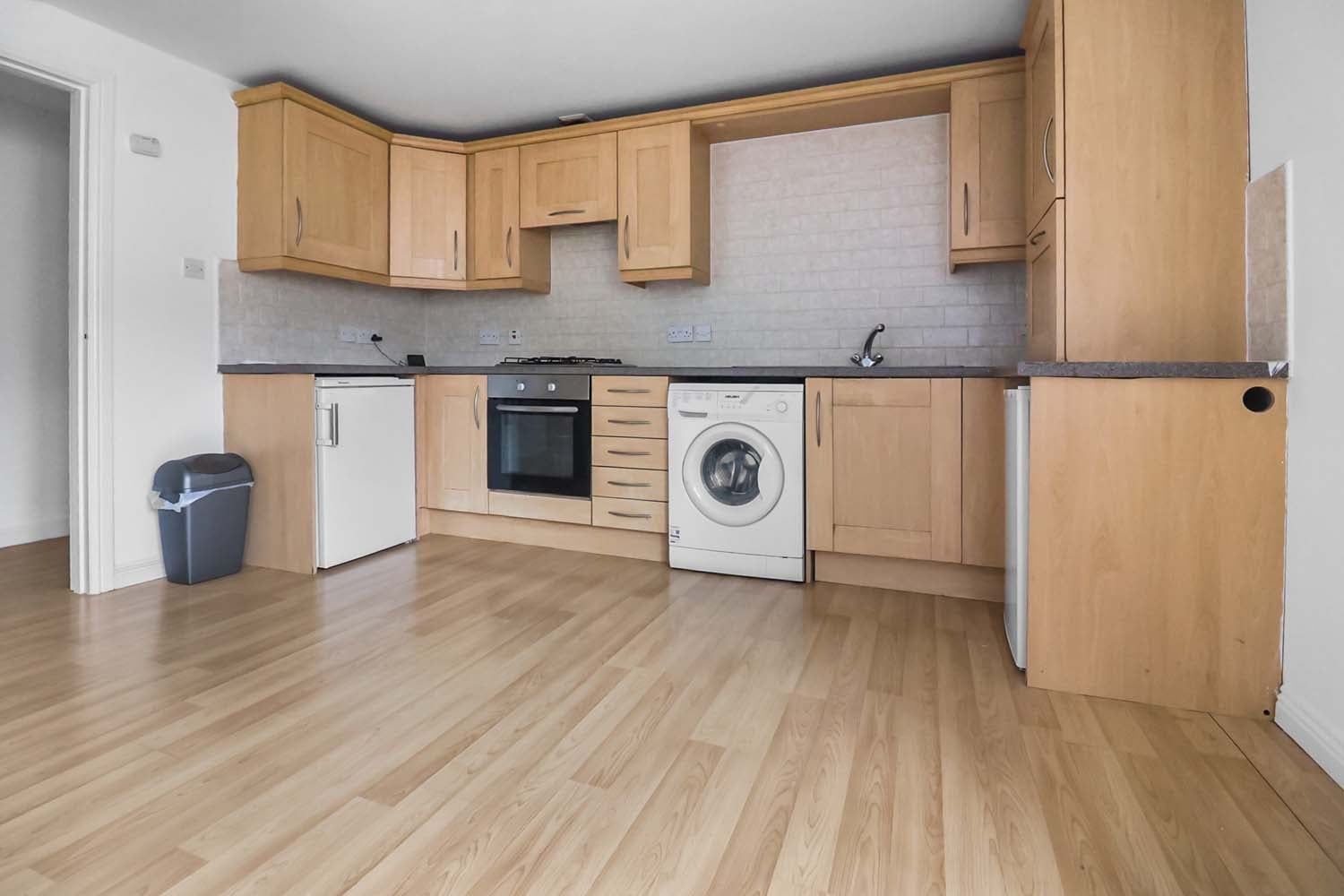 Flat Willowpark Court in Airdrie