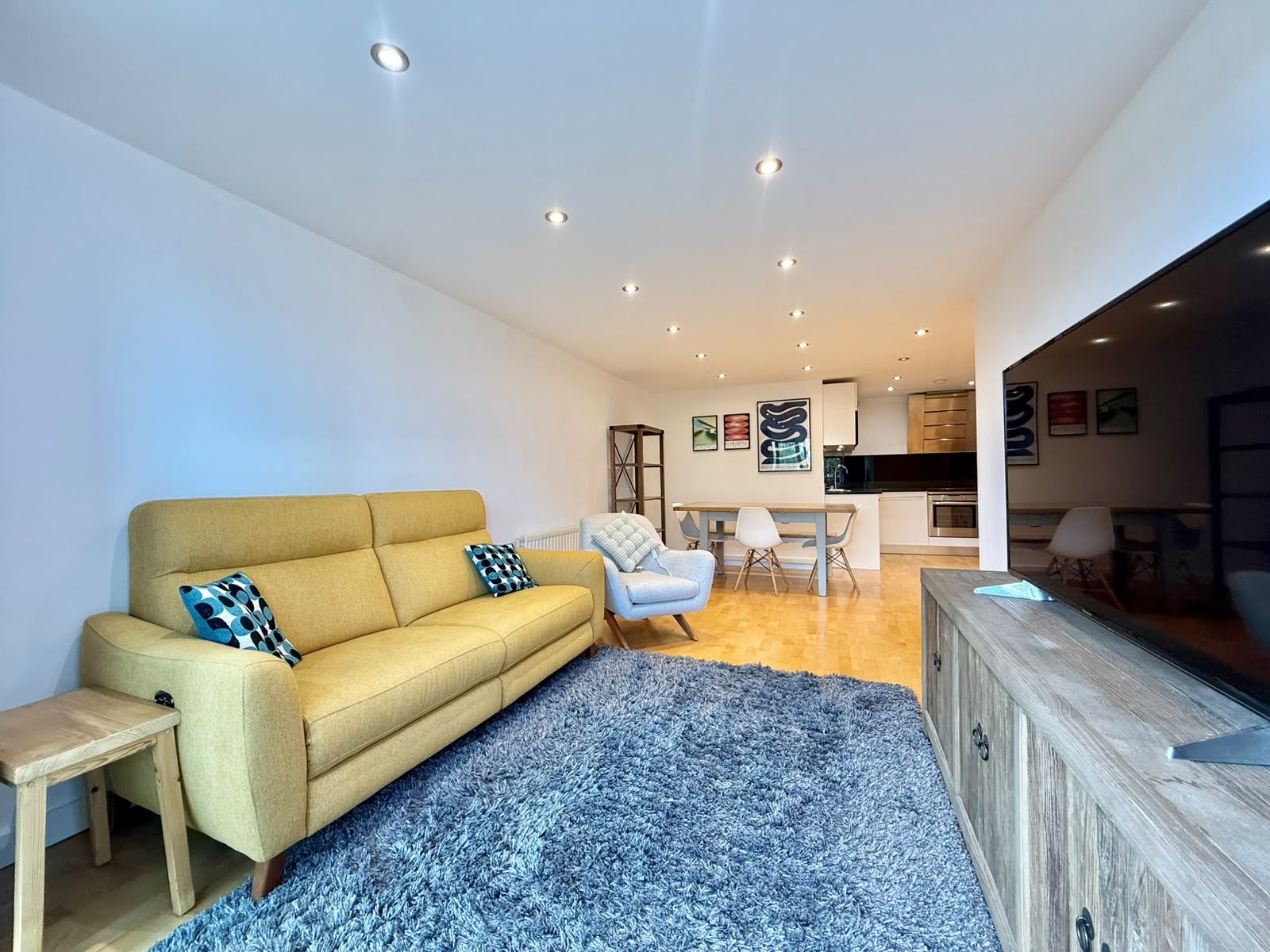 Flat Argyll Road in Greater London