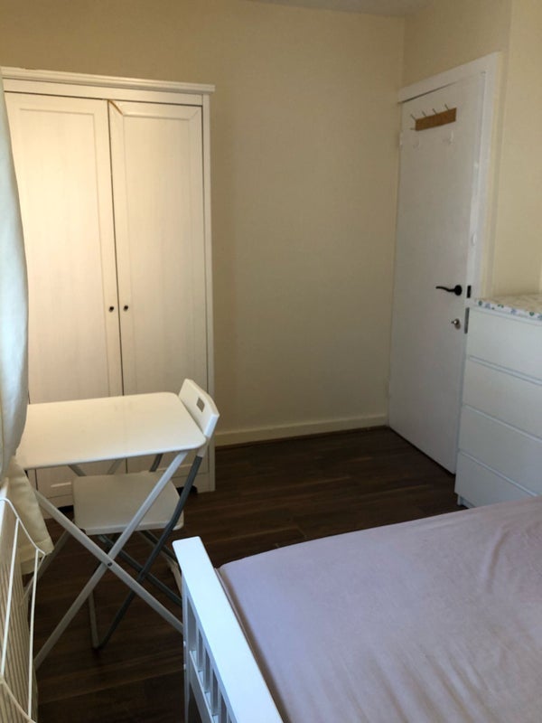 Room Lee High Road in Greater London