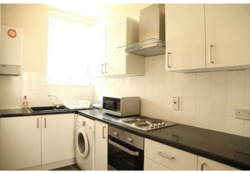 Room Lee High Road in Greater London