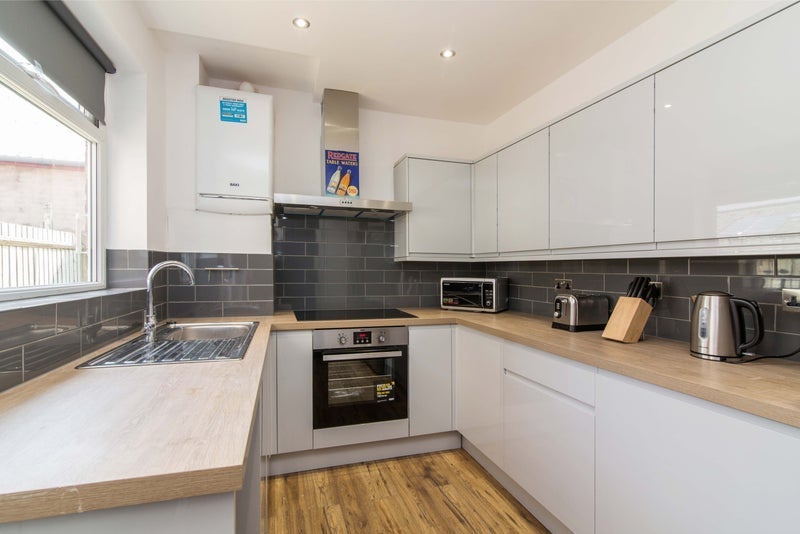 Room Beauvale Road in Nottingham