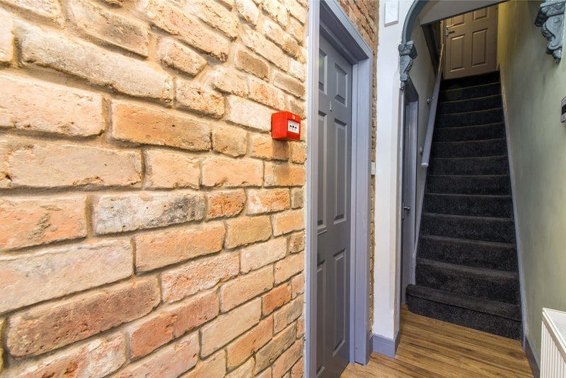 Room Beauvale Road in Nottingham