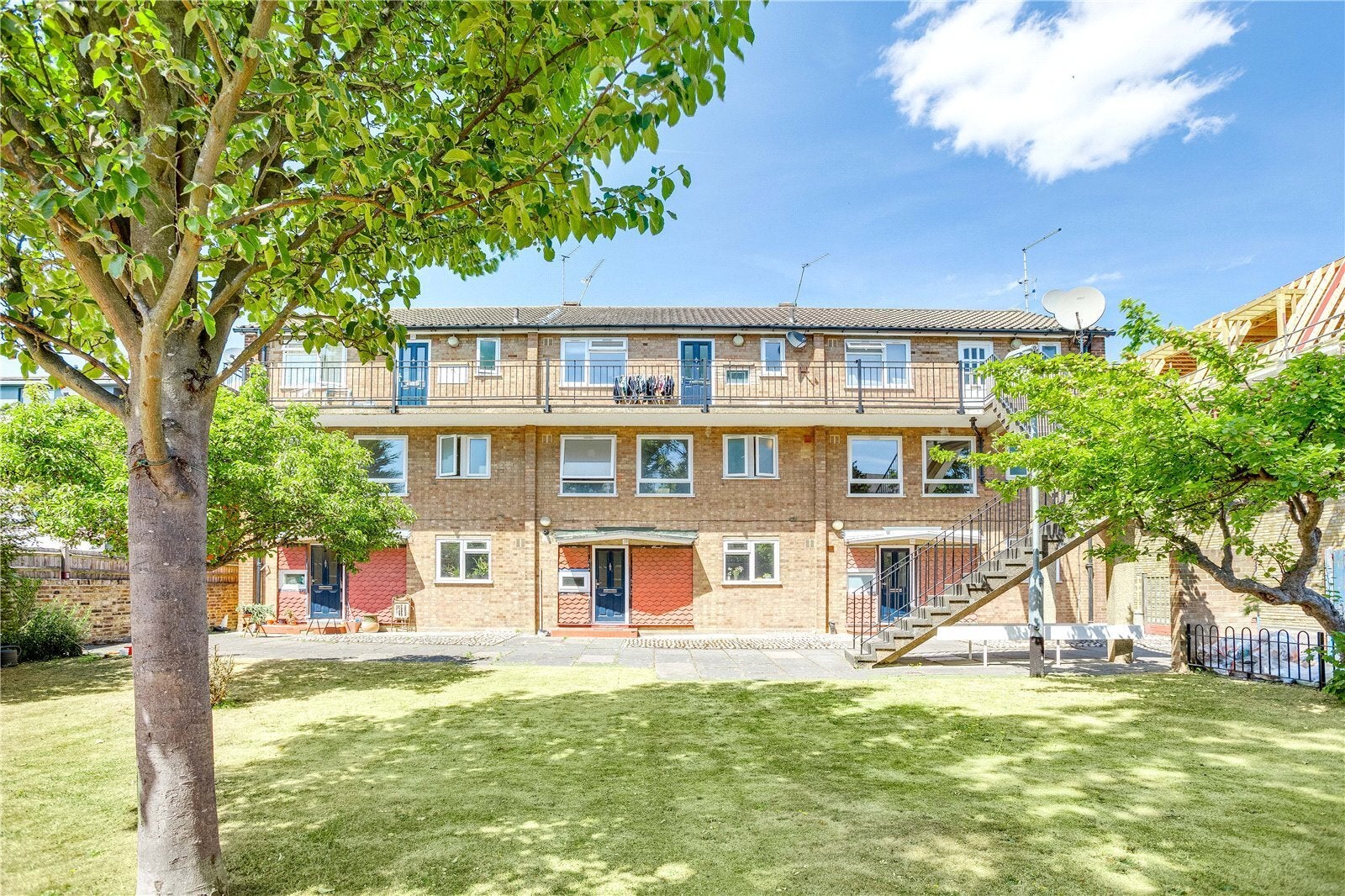 Flat Sudbrooke Road in Greater London