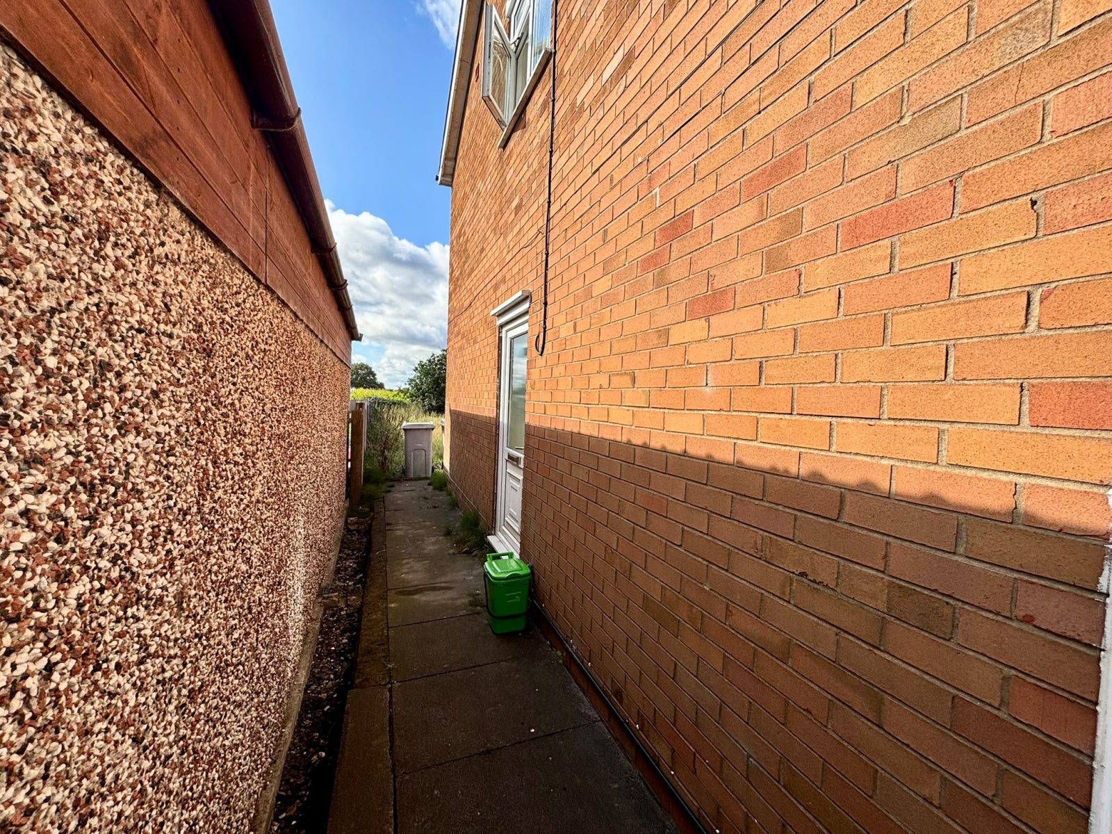 Flat Royds Close in Hartford