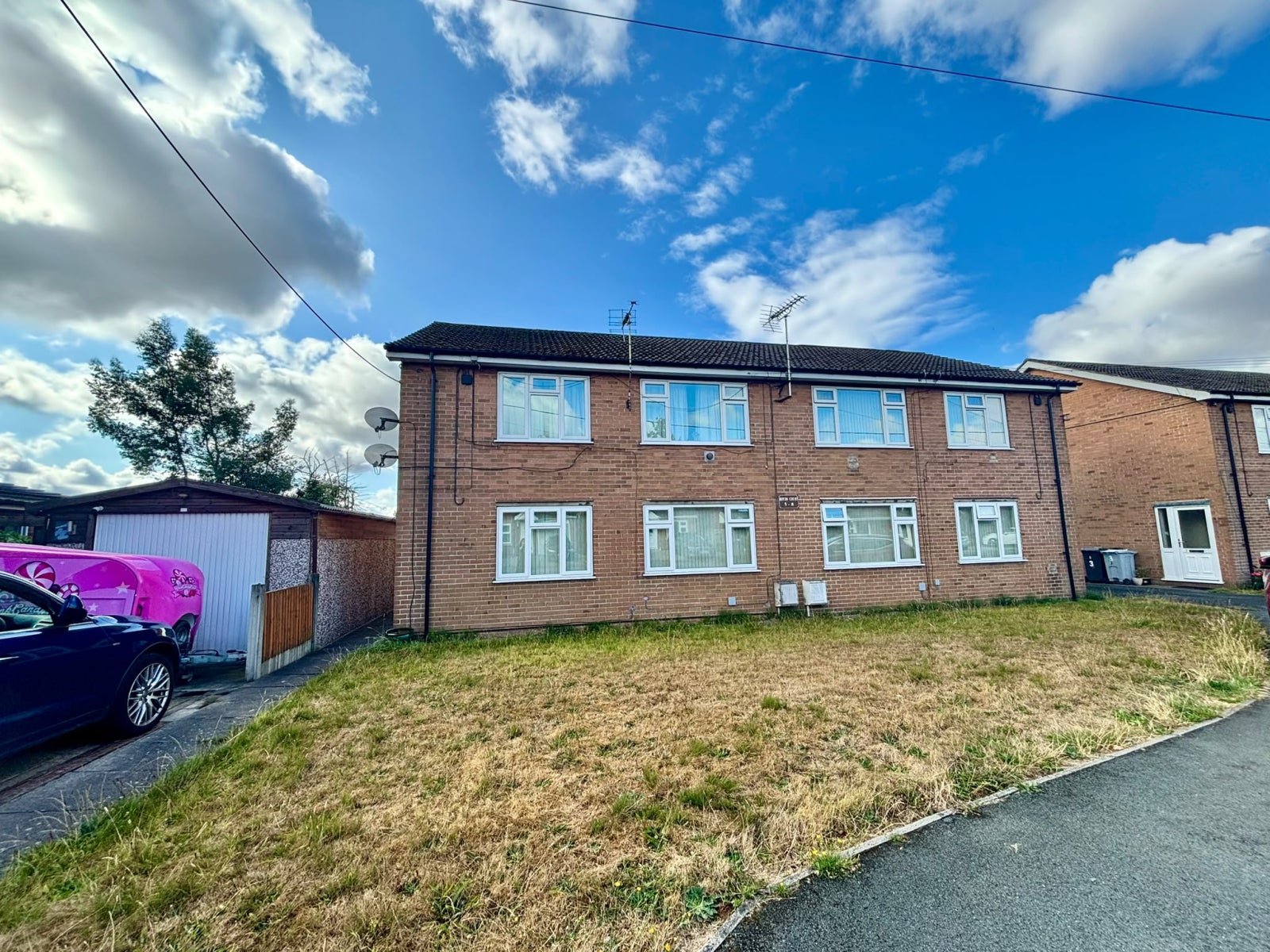 Flat Royds Close in Hartford