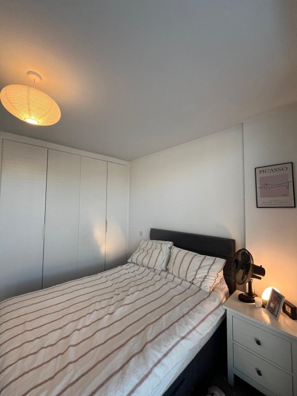 Room Balham New Road in Greater London