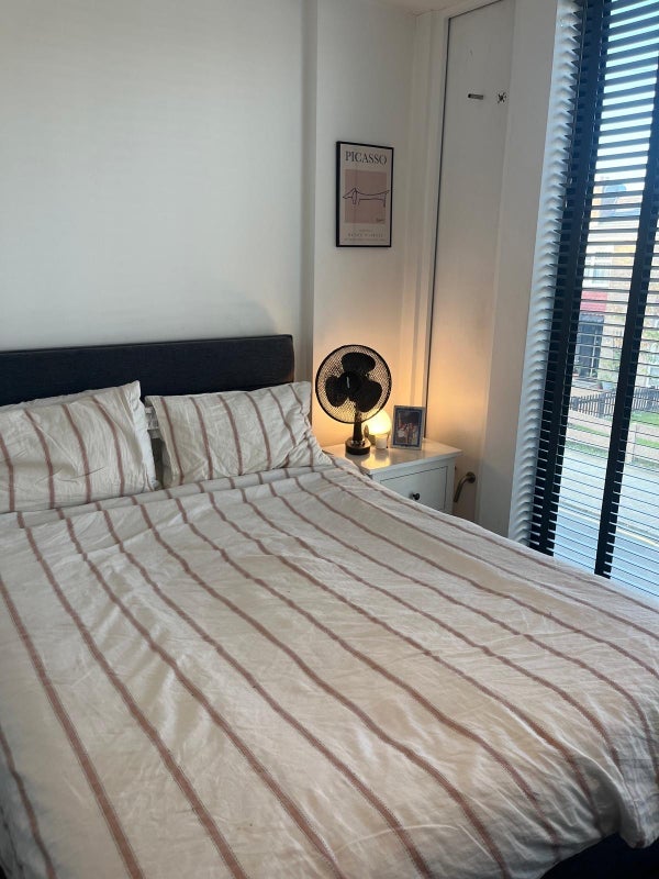 Room Balham New Road in Greater London