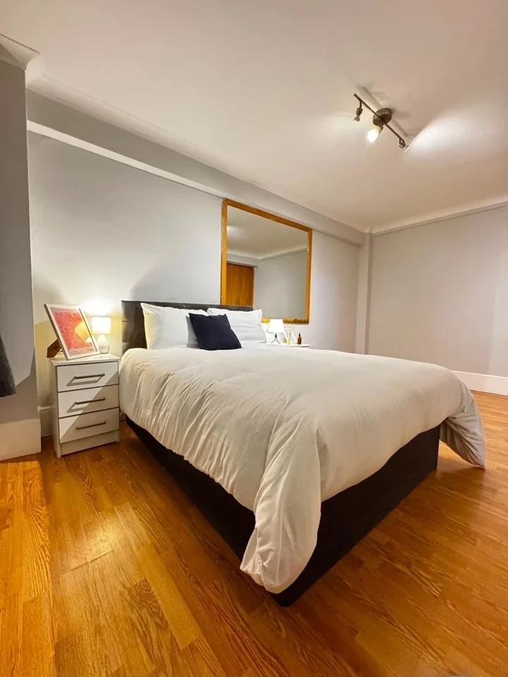 Room Park West Place in City of Westminster