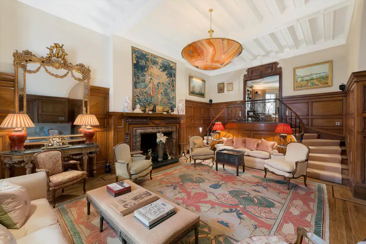 Flat Chelsea Embankment in Greater London