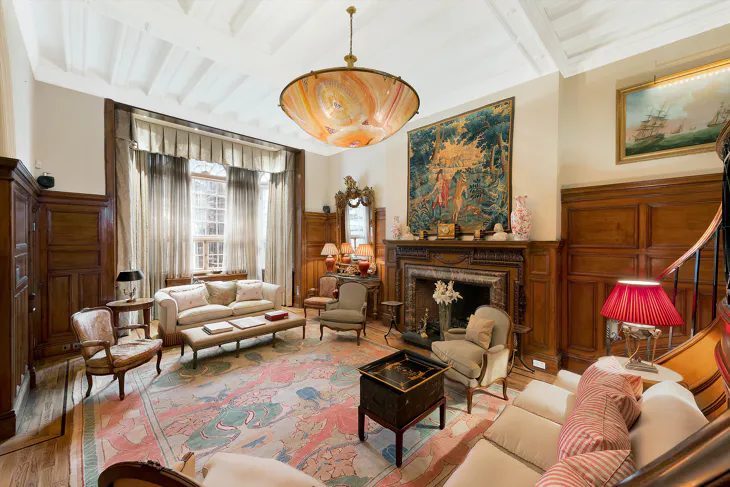 Flat Chelsea Embankment in Greater London