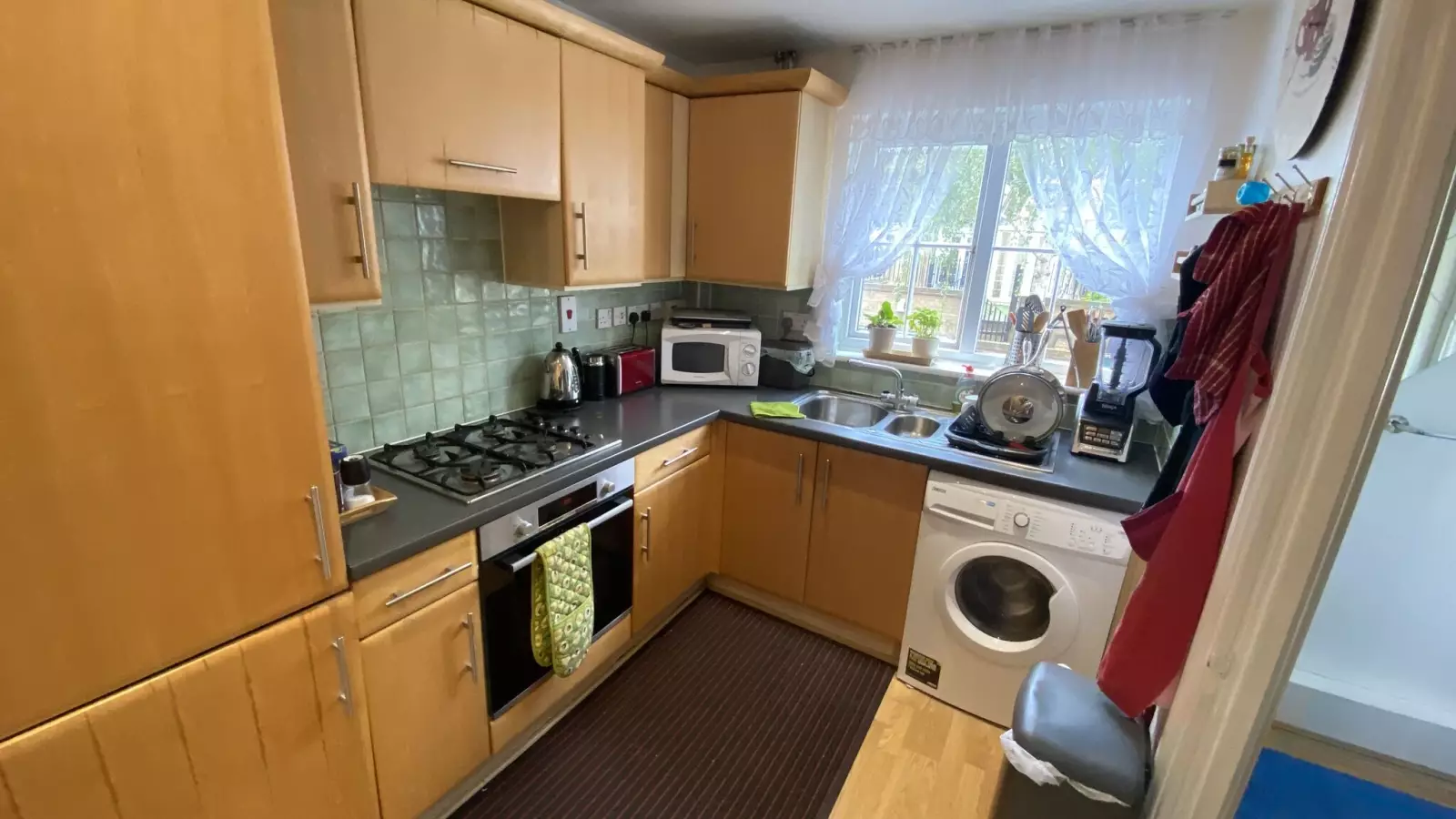 Flat Coleman Road in Greater London