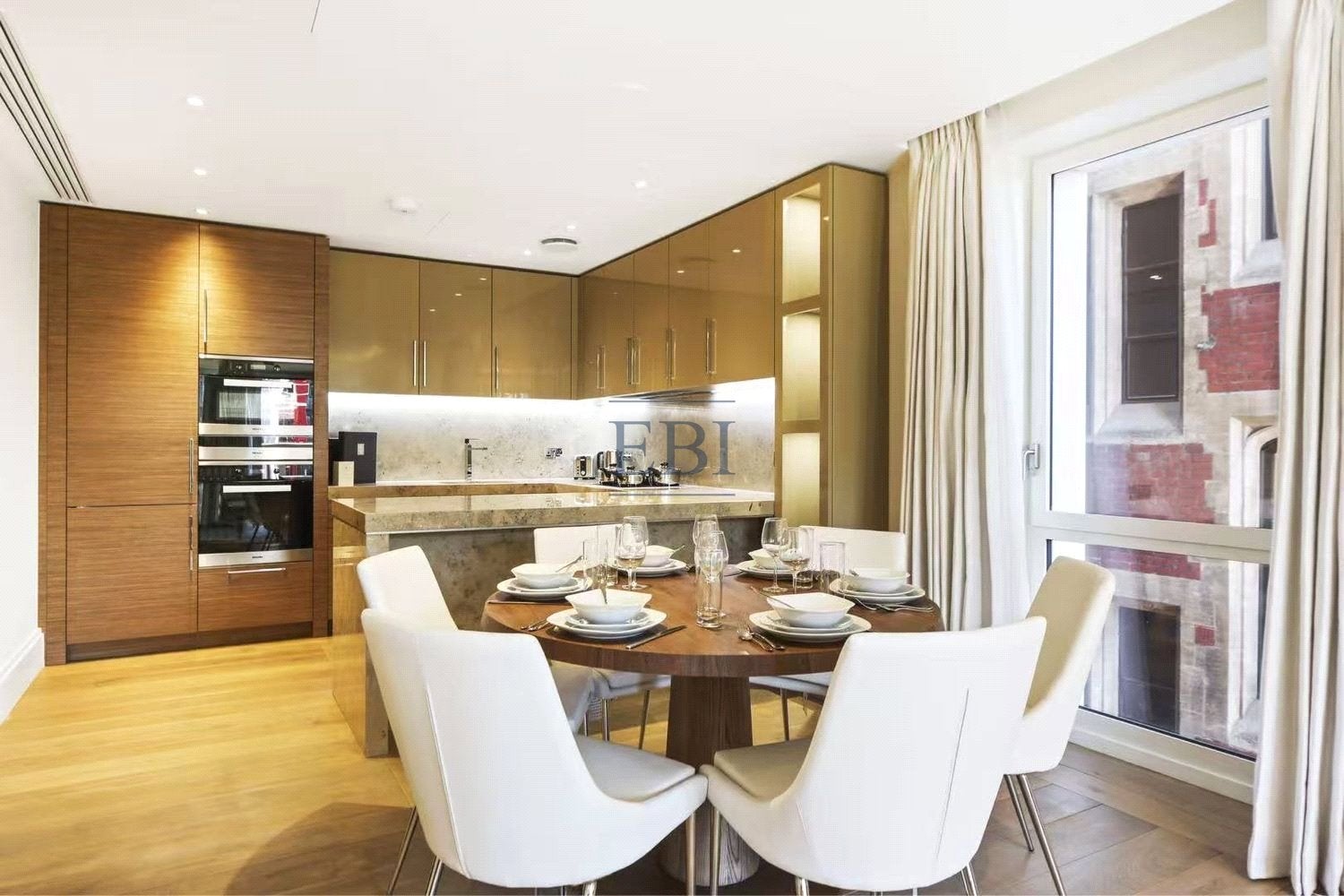 Flat Strand in City of Westminster