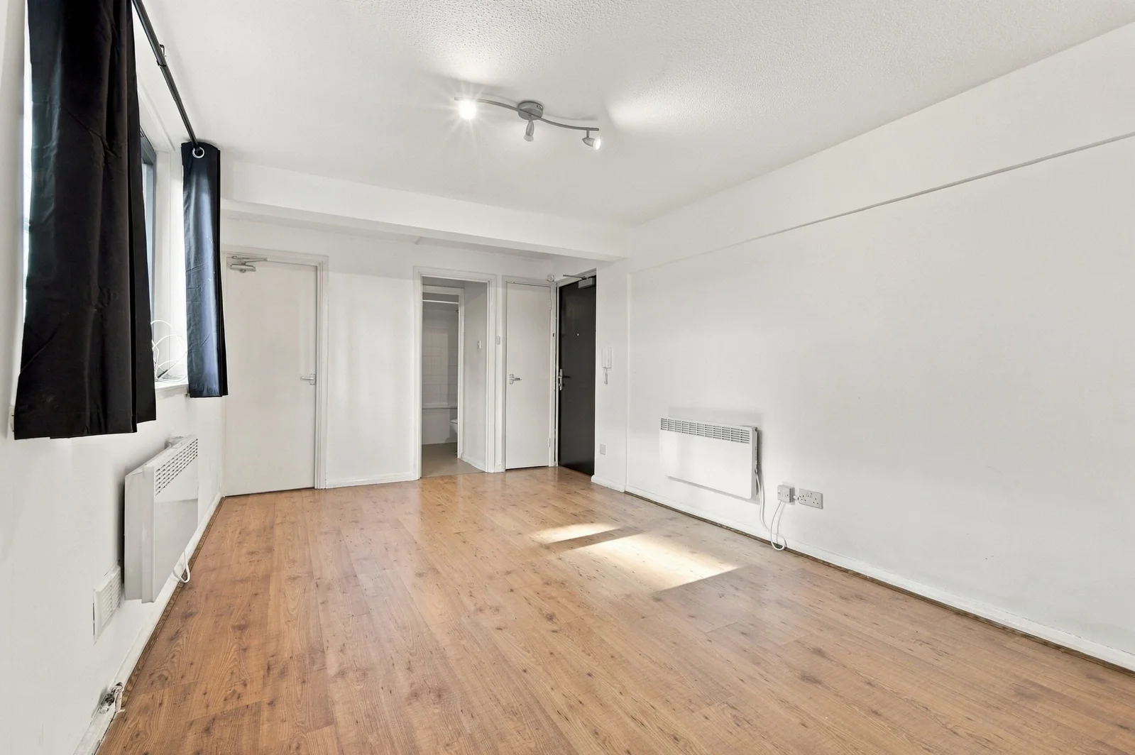 Flat Meredith Street in Greater London