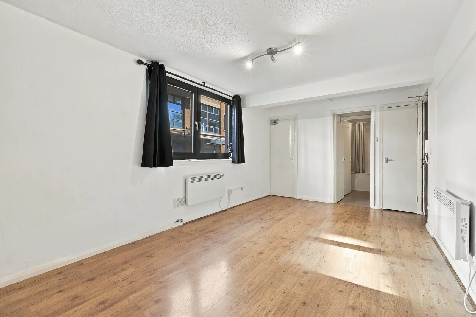 Flat Meredith Street in Greater London