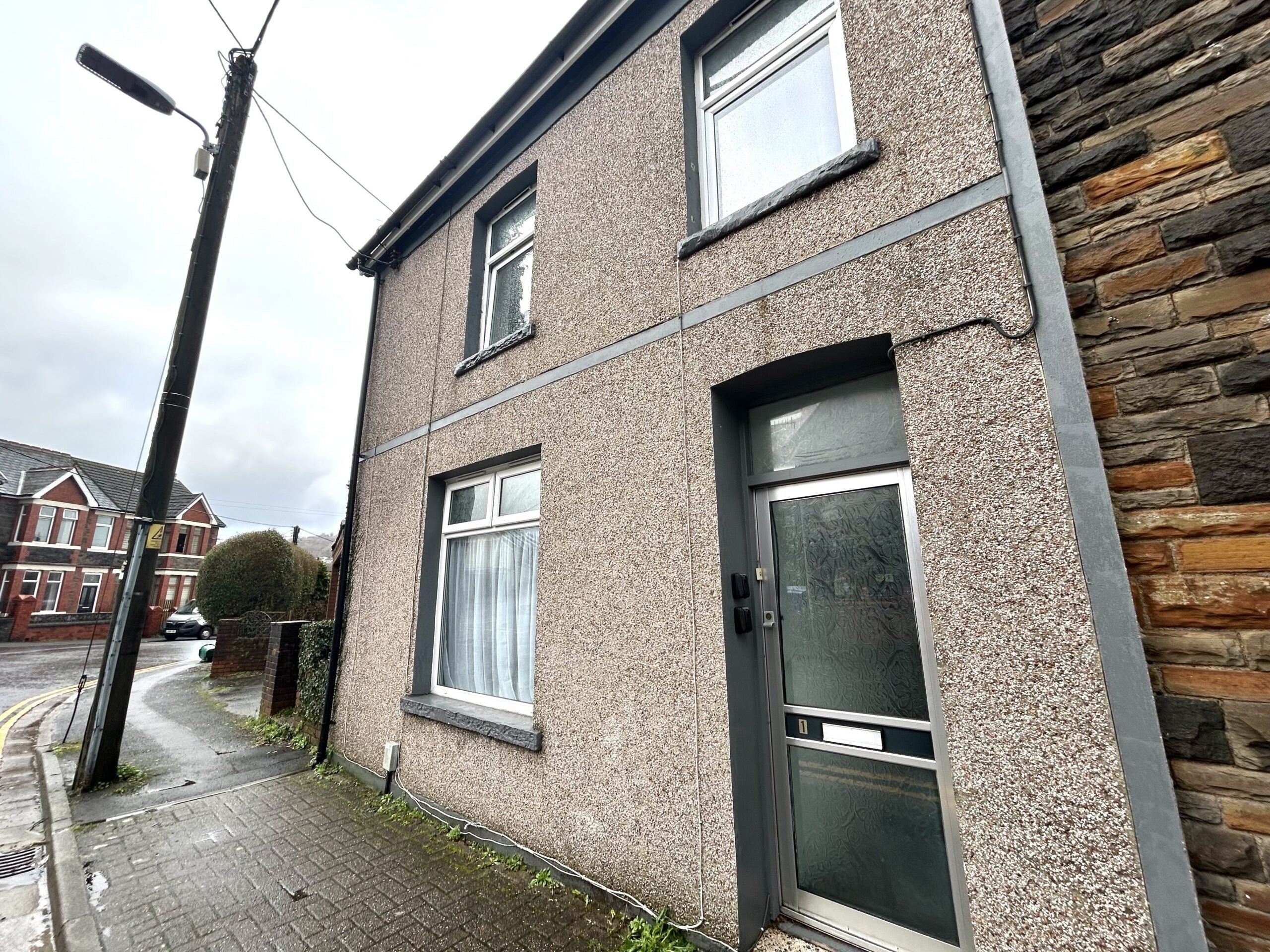 House Queen Street in Pontypridd