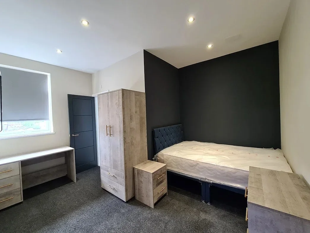 Flat Clarendon Road in Birmingham