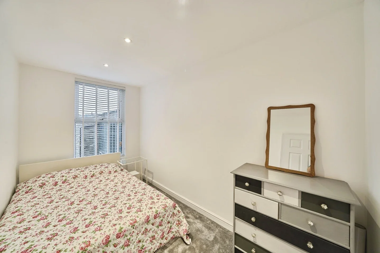 Flat Lower Richmond Road in Greater London