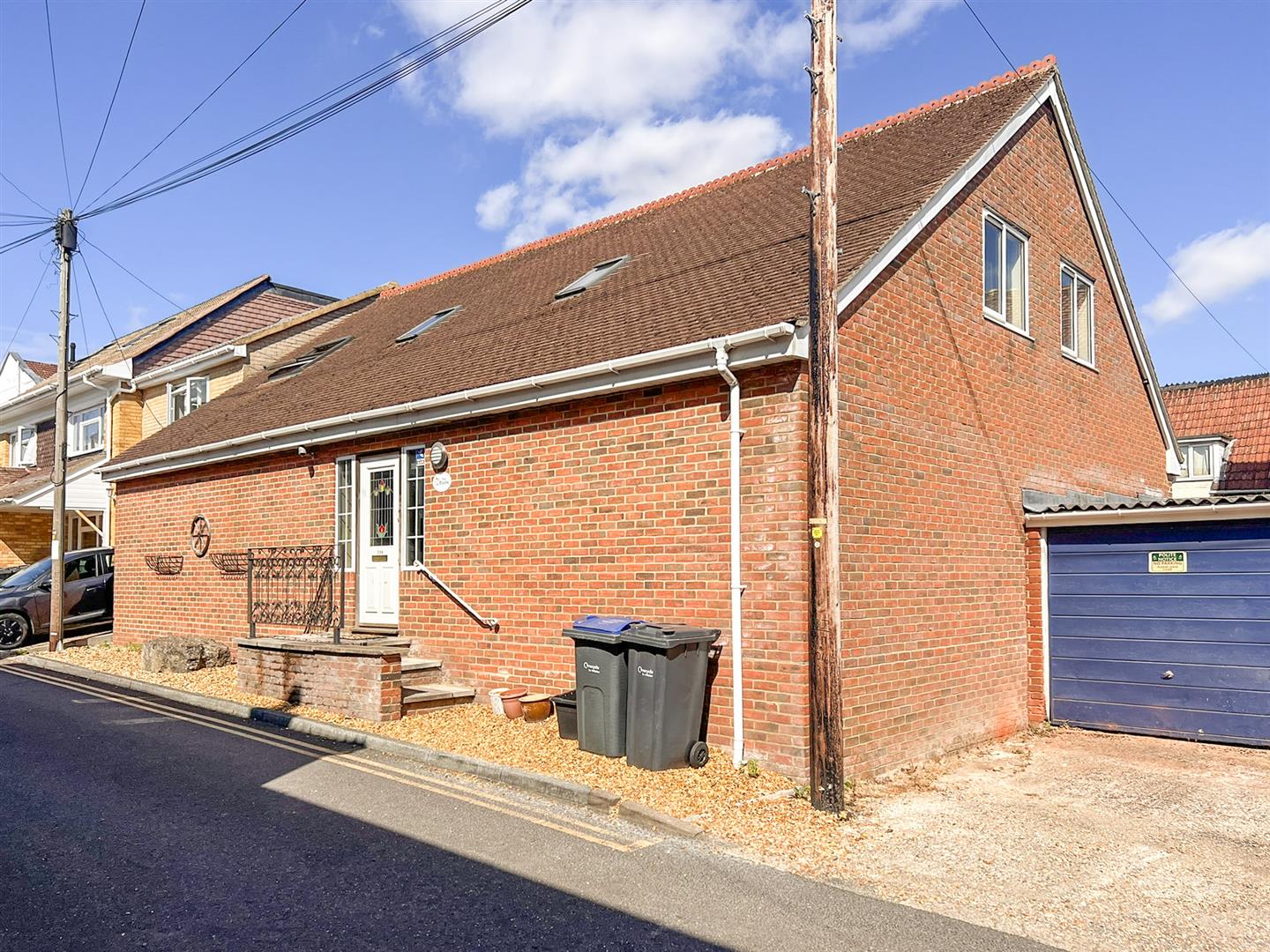 Flat Longland in Salisbury