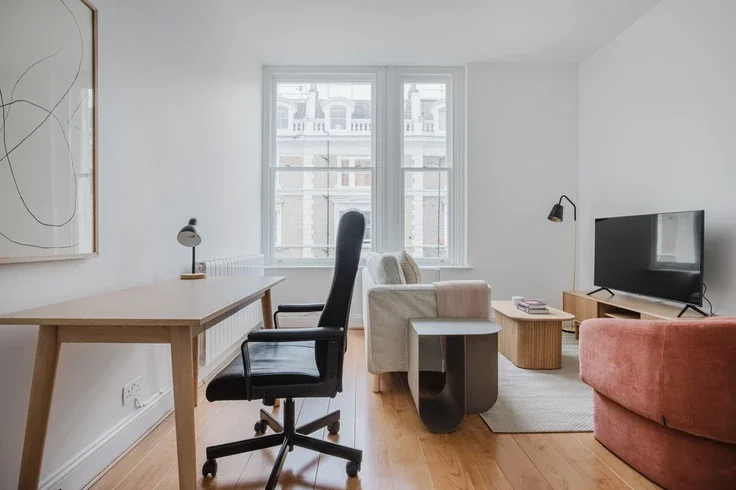 Flat Clanricarde Gardens in Greater London