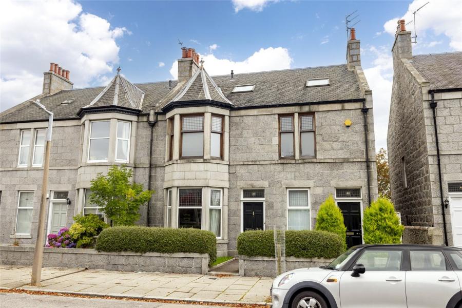 Flat Richmondhill Place in Aberdeen City