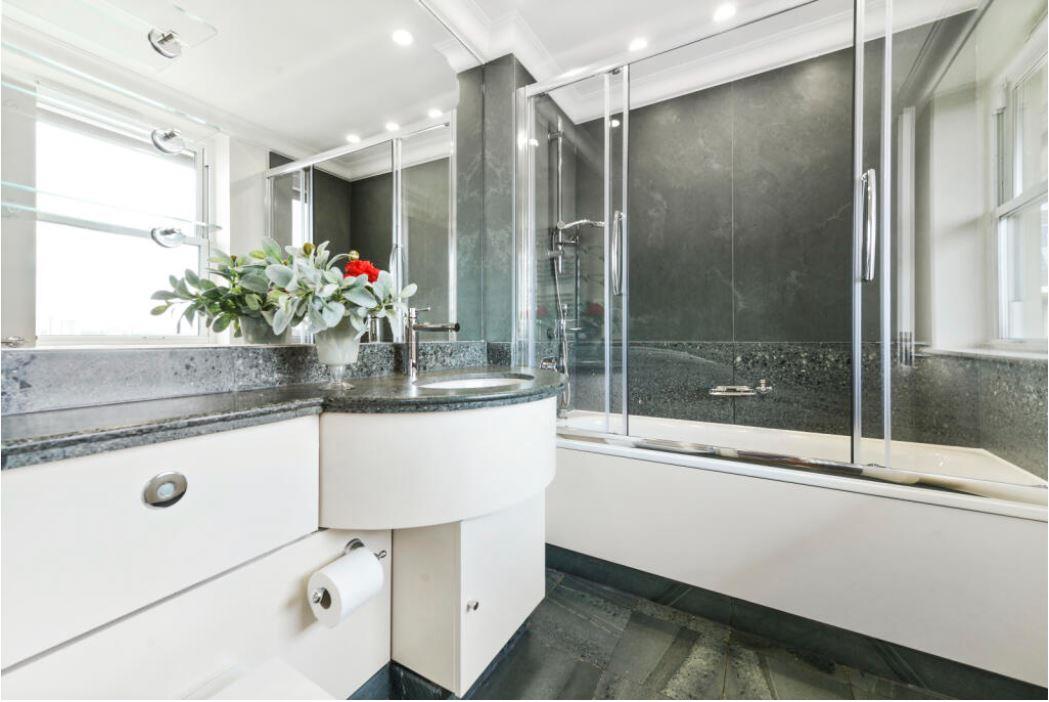 Flat Boydell Court in Greater London