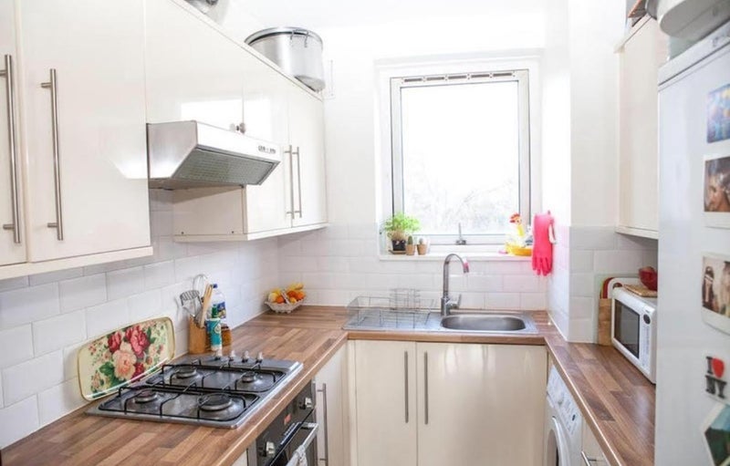 Room Middleton Street in Greater London