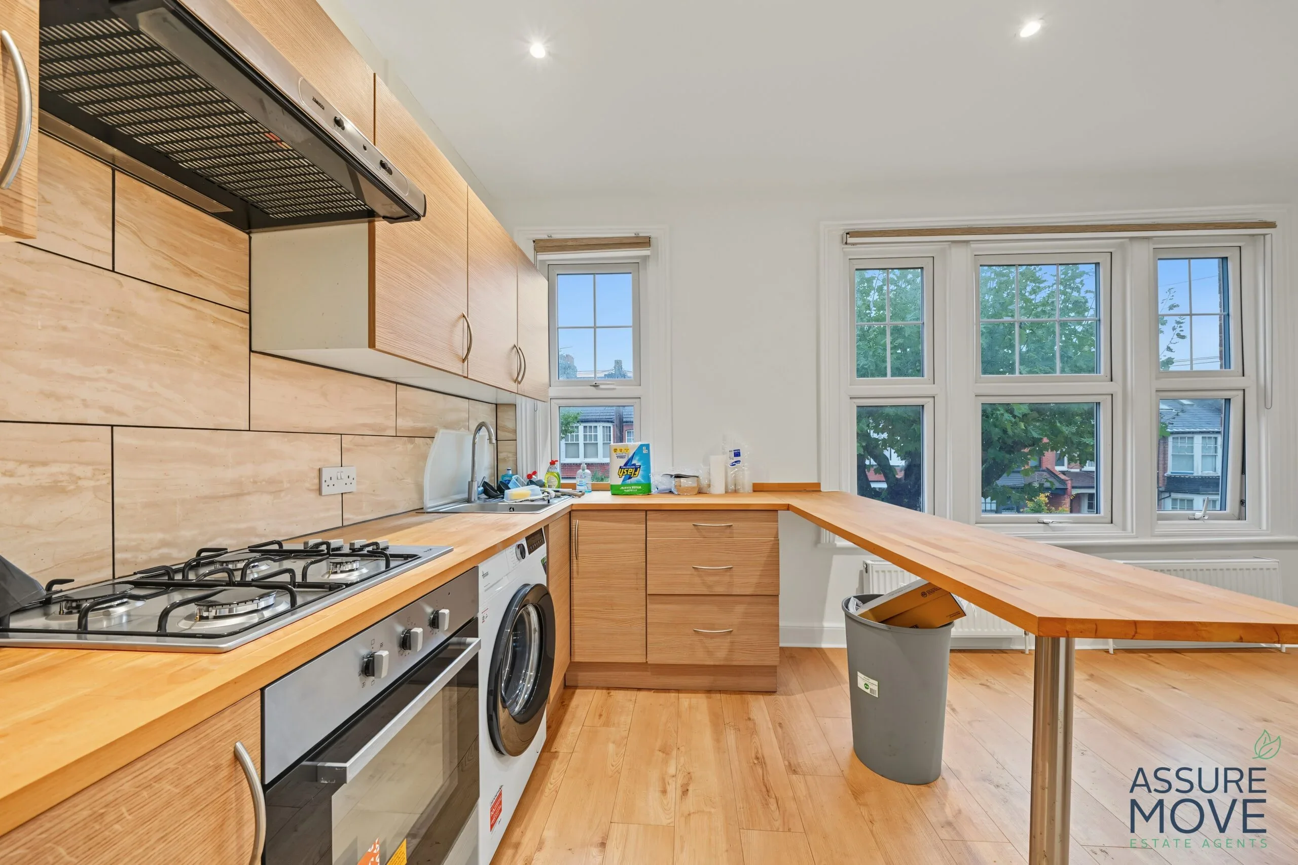 Flat Priory Avenue in Greater London