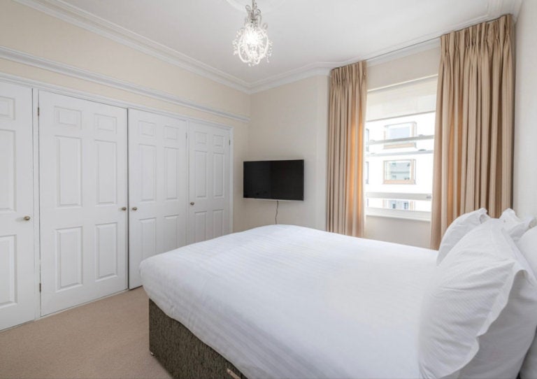 Flat Chesham Place in City of Westminster