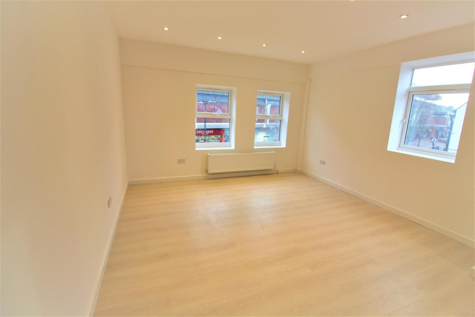 Flat High Street in Waltham Cross