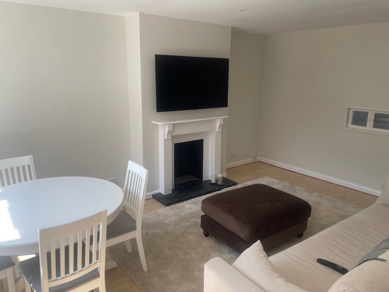 Room Fulham Court in Greater London
