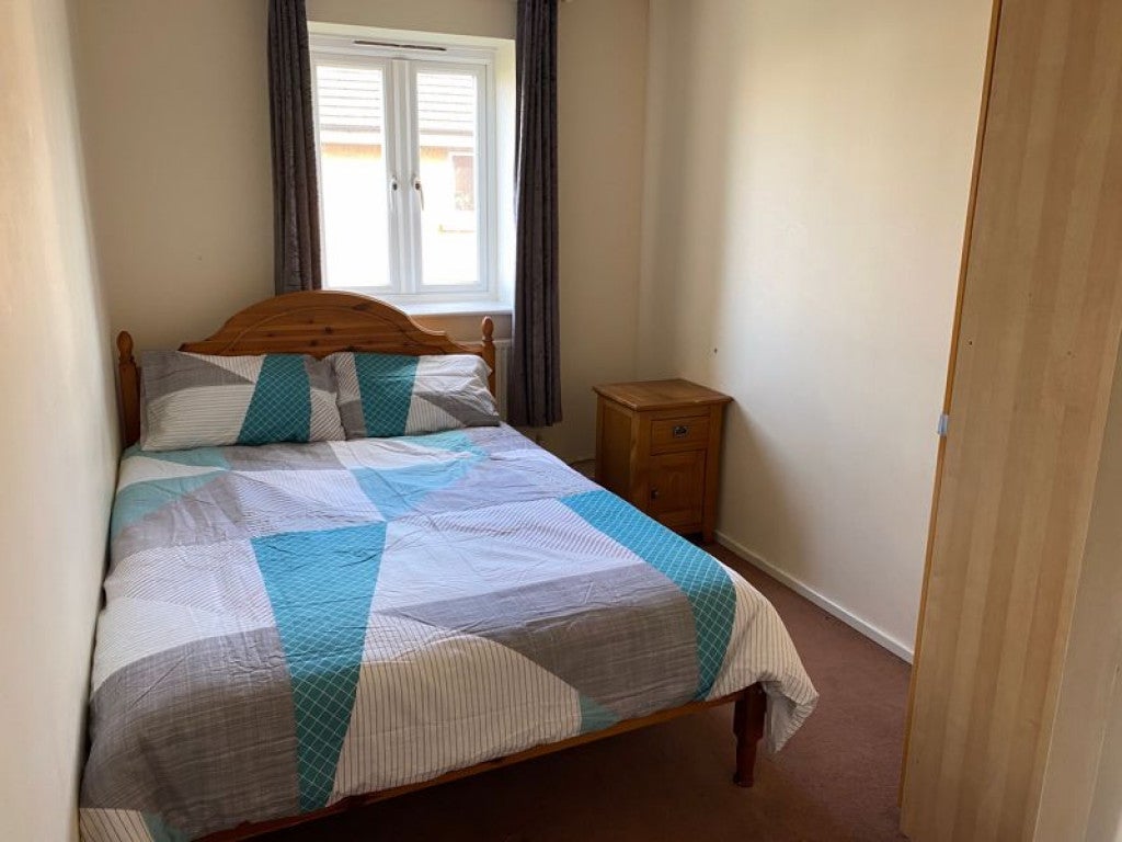 Room Hornbeam Close in Bradley Stoke