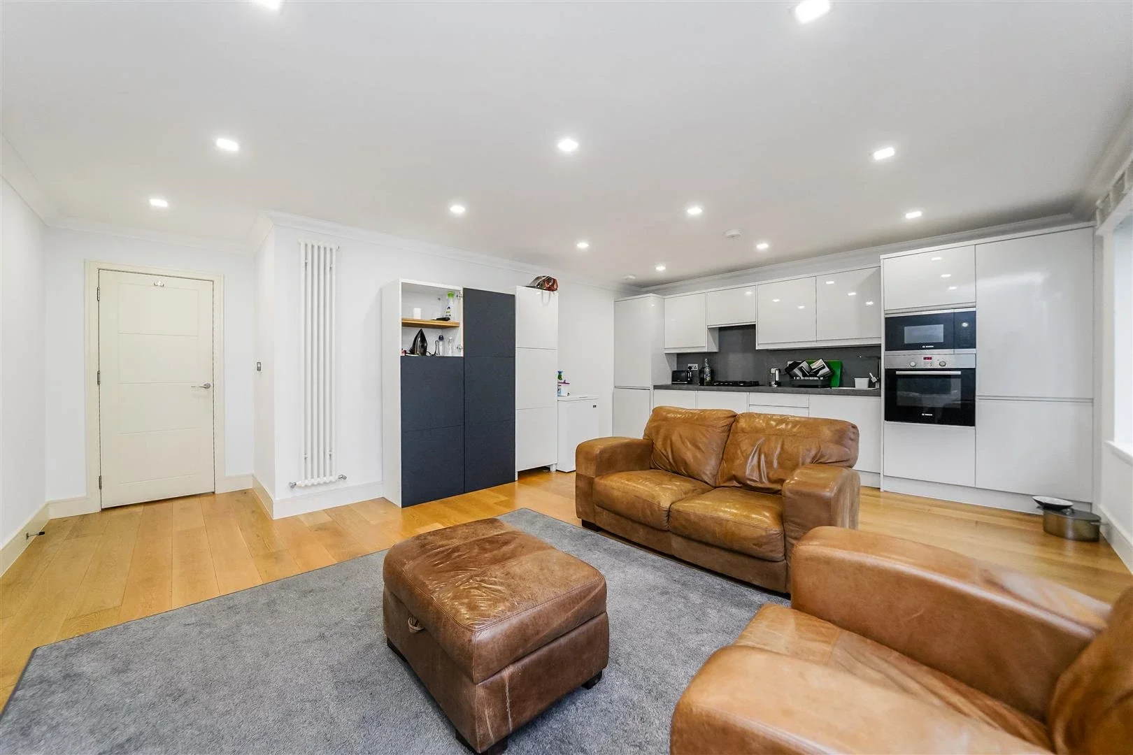 Flat Finsbury Road in Greater London