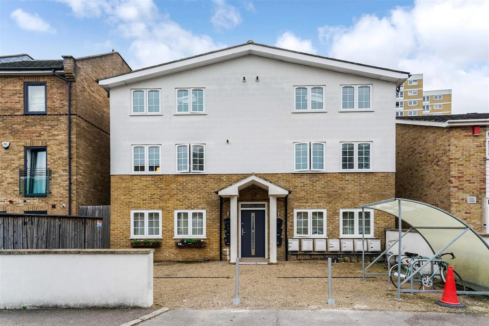 Flat Finsbury Road in Greater London