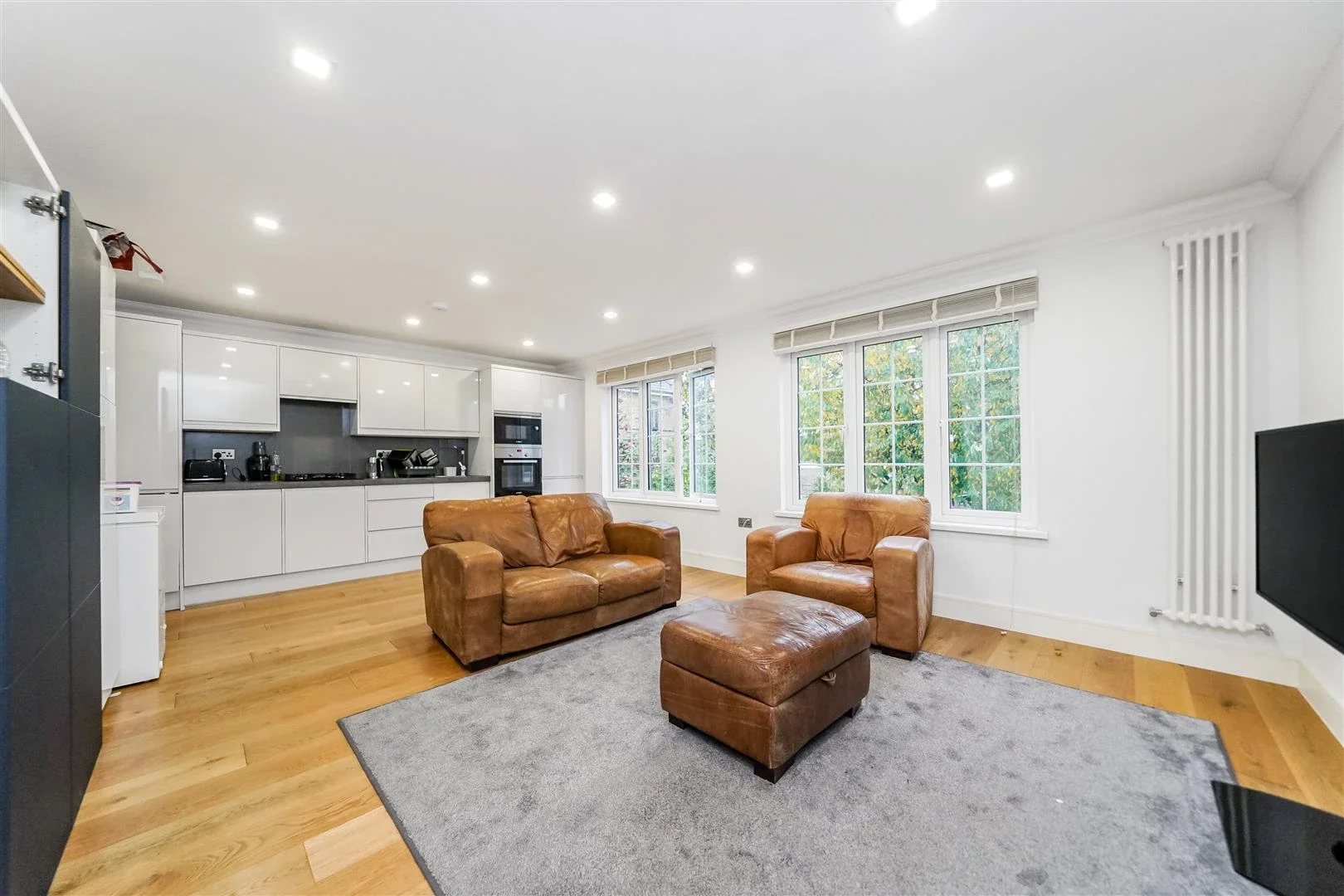 Flat Finsbury Road in Greater London