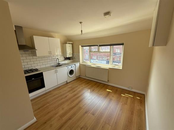 Flat Oxford Street in High Wycombe