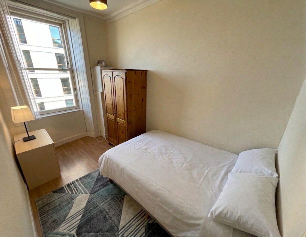 Flat Seagate in Dundee