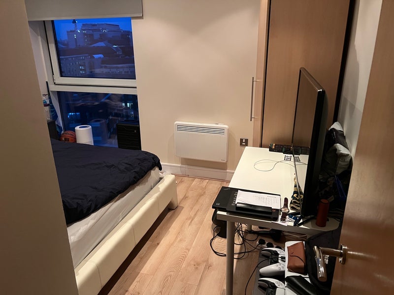 Flat Prestons Road in Greater London