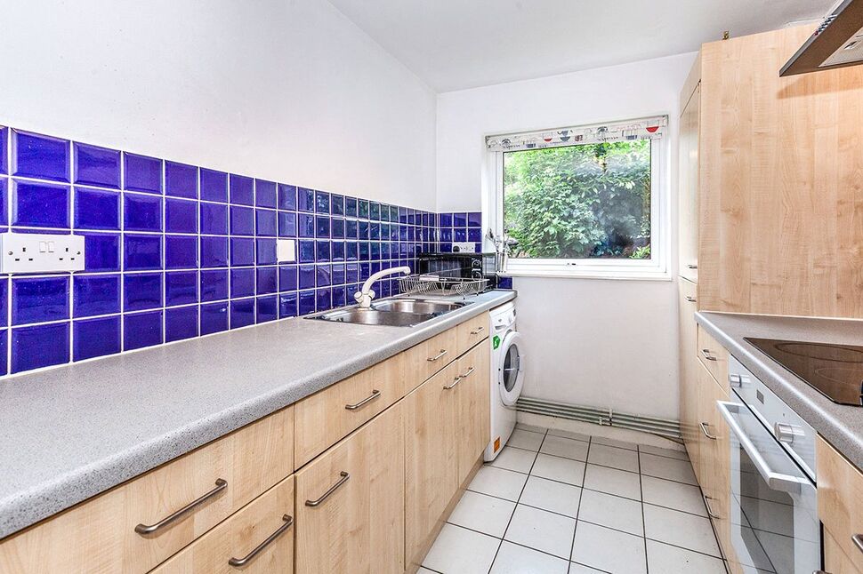 Flat Greenacre Court in Borough of Runnymede