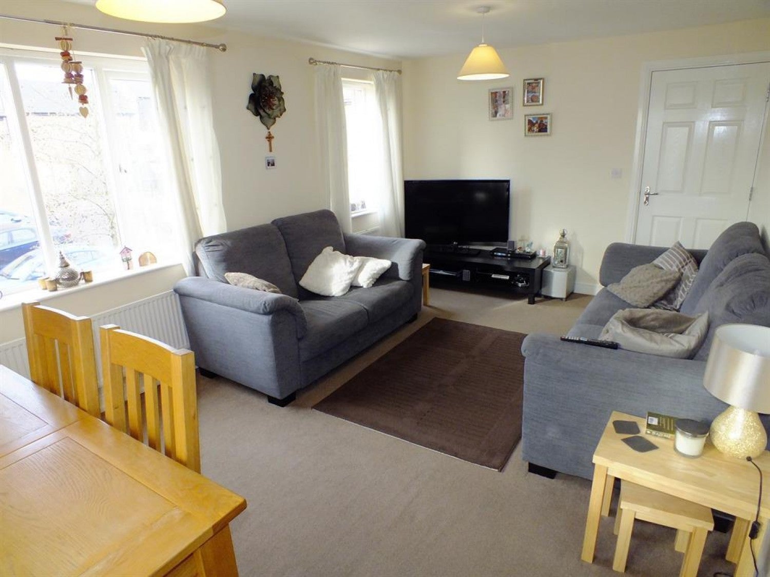 Flat Oaklands Crescent in Leeds