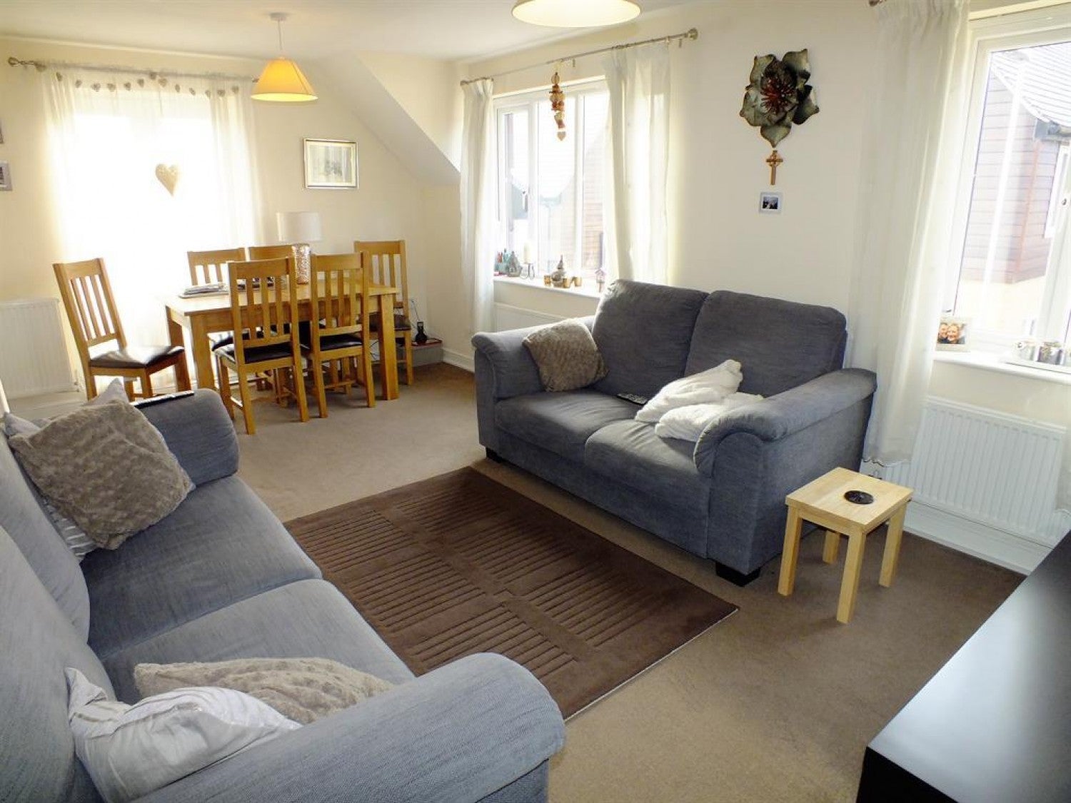 Flat Oaklands Crescent in Leeds