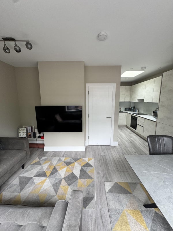 Room Fonthill Road in Greater London