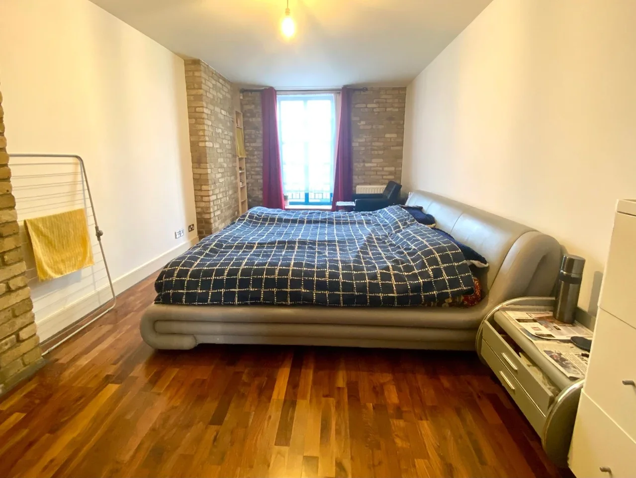 Flat Millennium Drive in Greater London