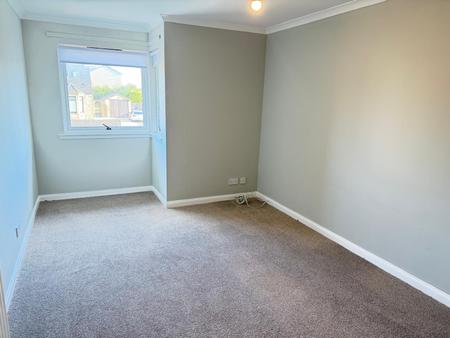 Flat Jerviston Street in New Stevenston